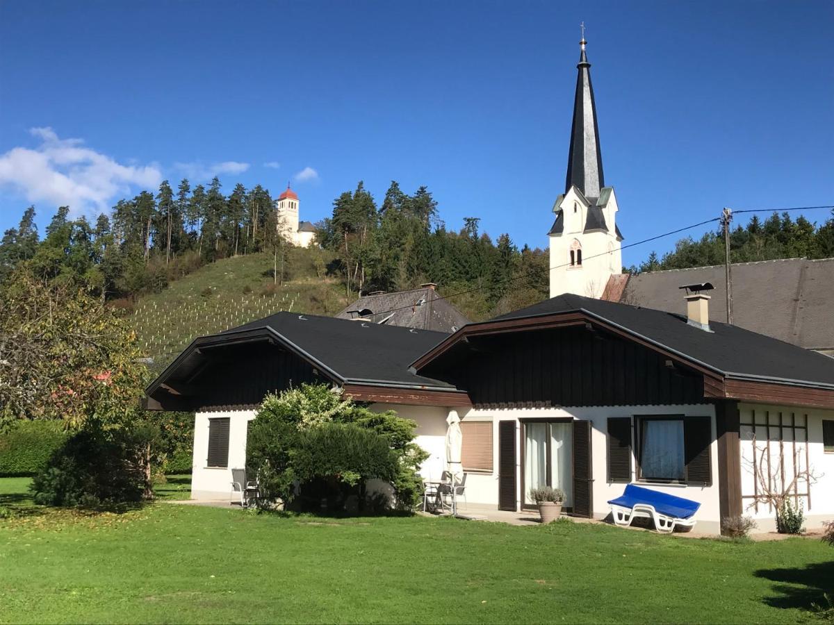 V Gemuetliches Gartenhaus Smihel nad Pliberkom المظهر الخارجي الصورة